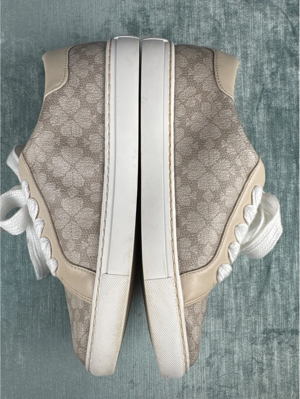 Kate Spade Erin Flower PVC Sneakers Beige Women’s 7B